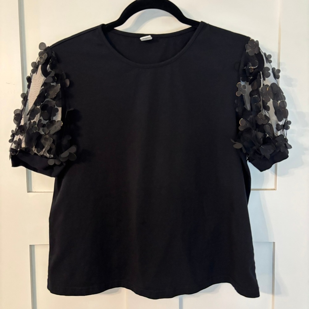 Black 3D Floral Petal Sheer Sleeve Top M Romantic Coquette Puff Sleeve Goth Girl